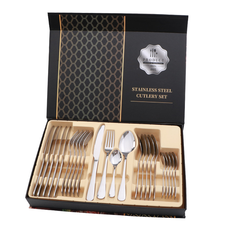 Halloween-themed party spoon set with festive table decoration design

