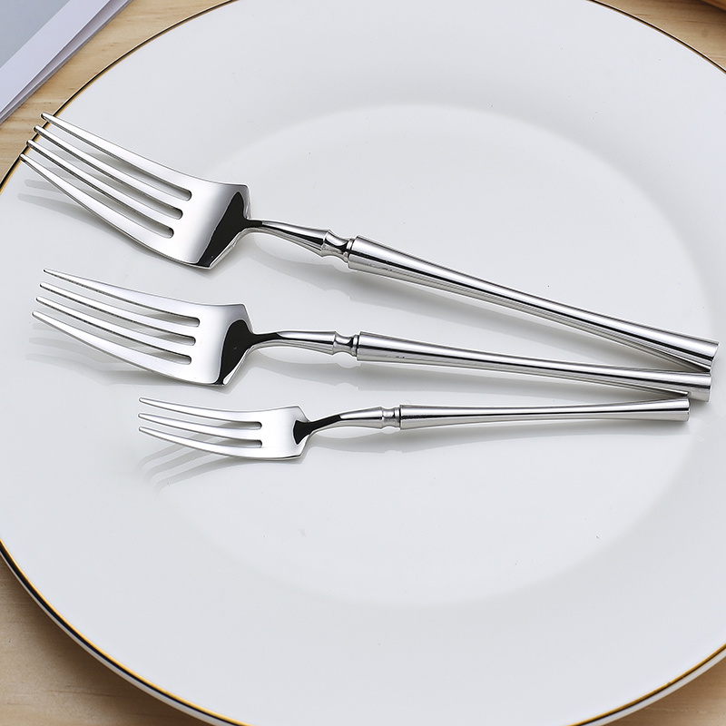 Stainless steel silver table knife for dining, restaurant, or catering use

