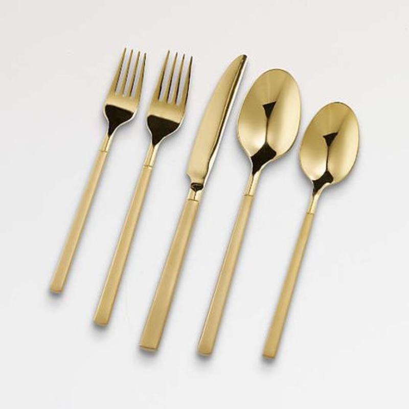 Bulk stainless steel silverware set including spoon, fork, and knife