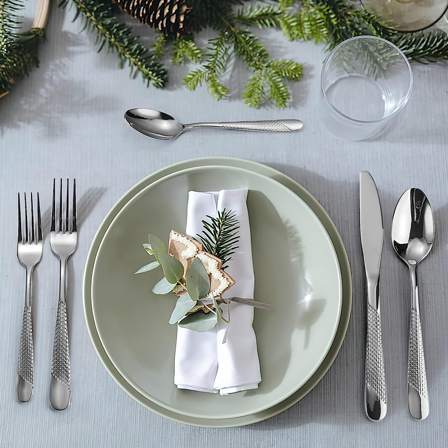 Gold stainless steel spoon and fork cutlery set for luxury restaurant table settings

