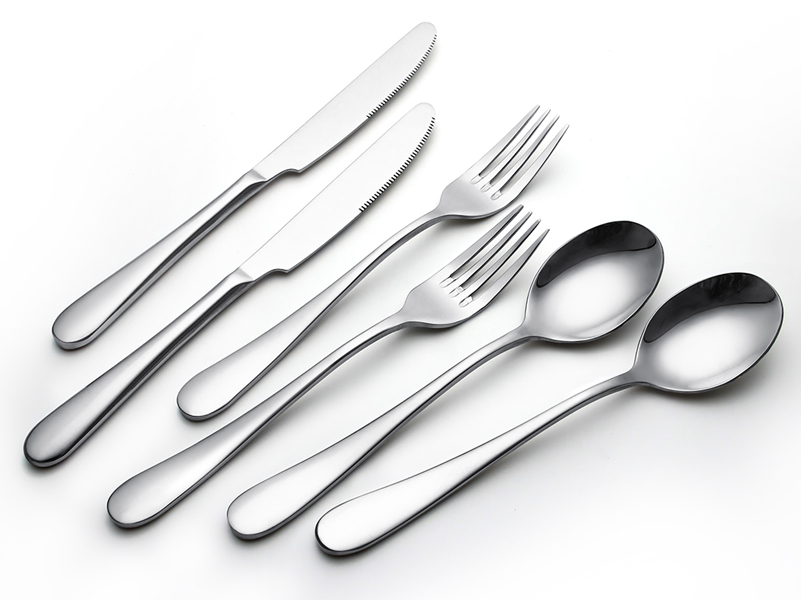 Mirror polished gold stainless steel cutlery set for elegant dining and luxury tables

