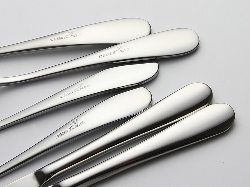 Mirror polished gold stainless steel cutlery set for elegant dining and luxury tables

