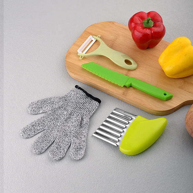 Kids’ Safe Fruit Knife Set with Colorful Handles