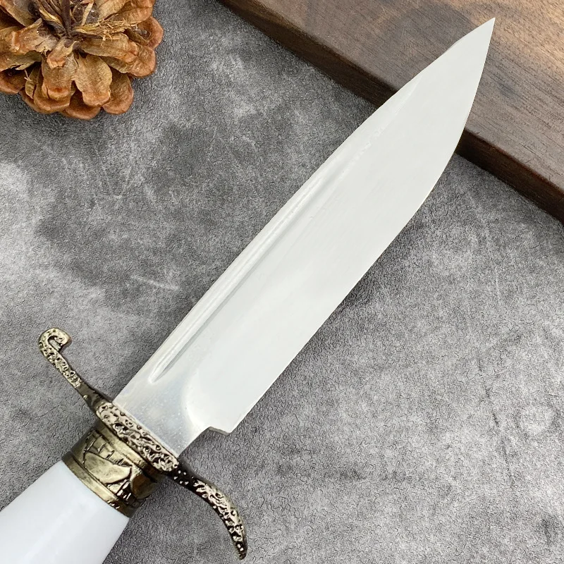 High Hardness Crossover Steak Knife with Ergonomic Handle
