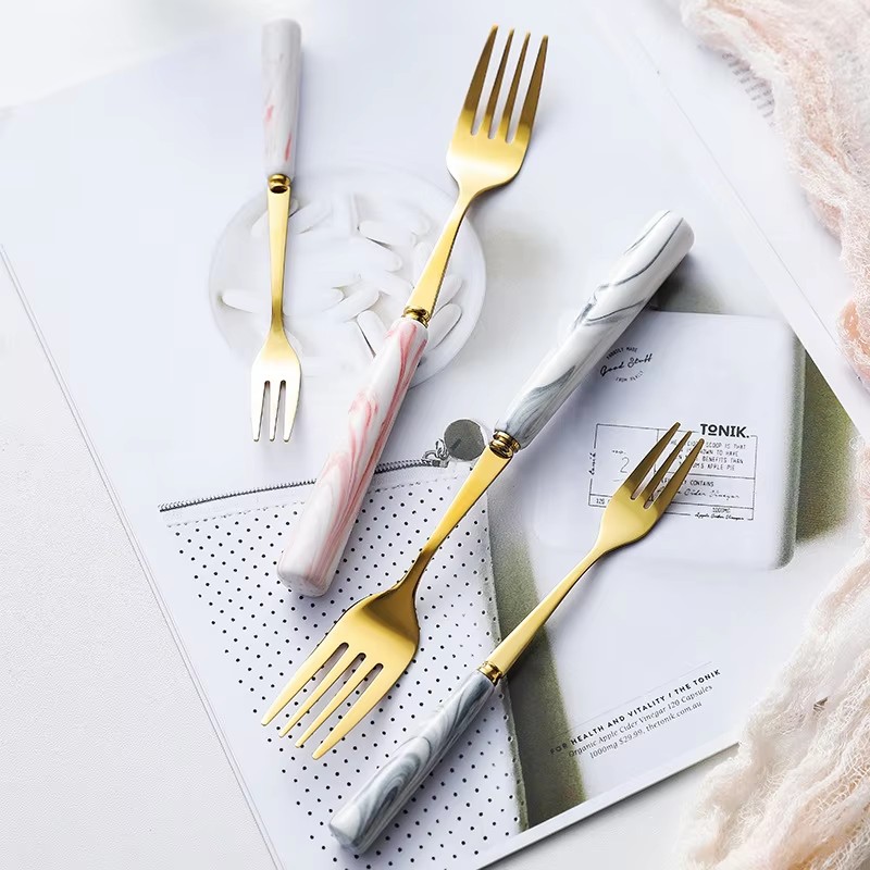 Modern matte gold stainless steel dinner cutlery set with elegant finish