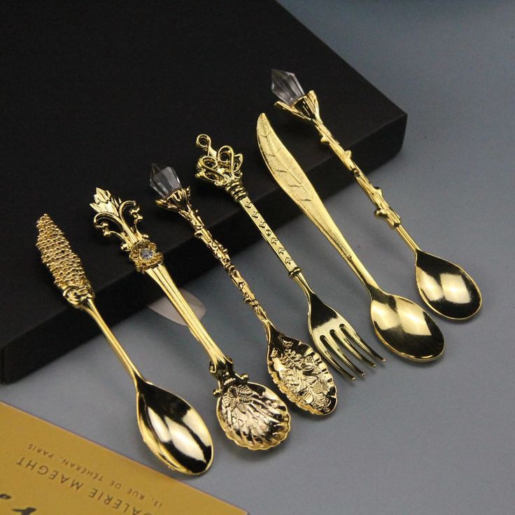Stainless steel fork and knife cutlery set for hotel and party dining

