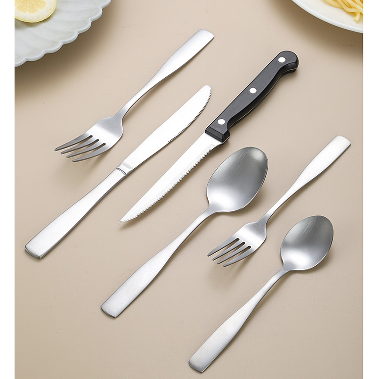 Fashionable gold stainless steel silverware set with modern flatware design

