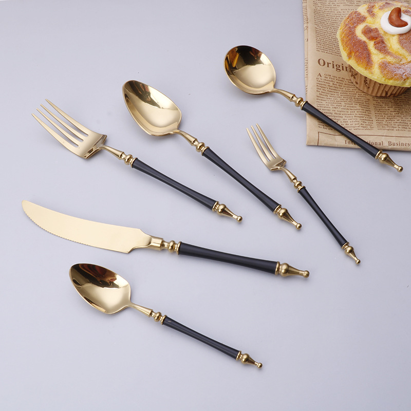 Outdoor home garden flatware set made of stainless steel for picnics and patio dining

