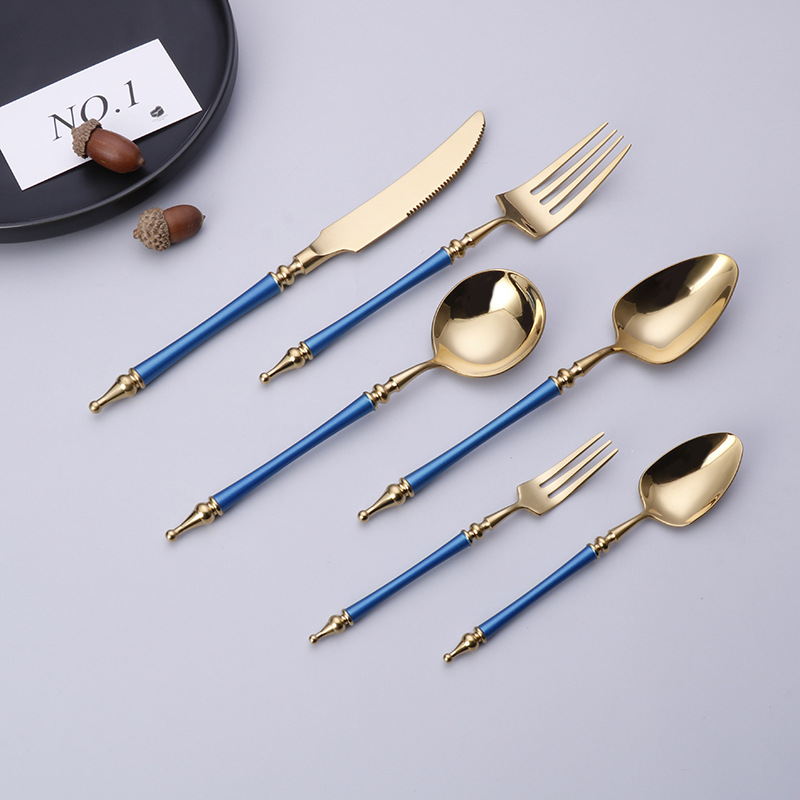 Outdoor home garden flatware set made of stainless steel for picnics and patio dining

