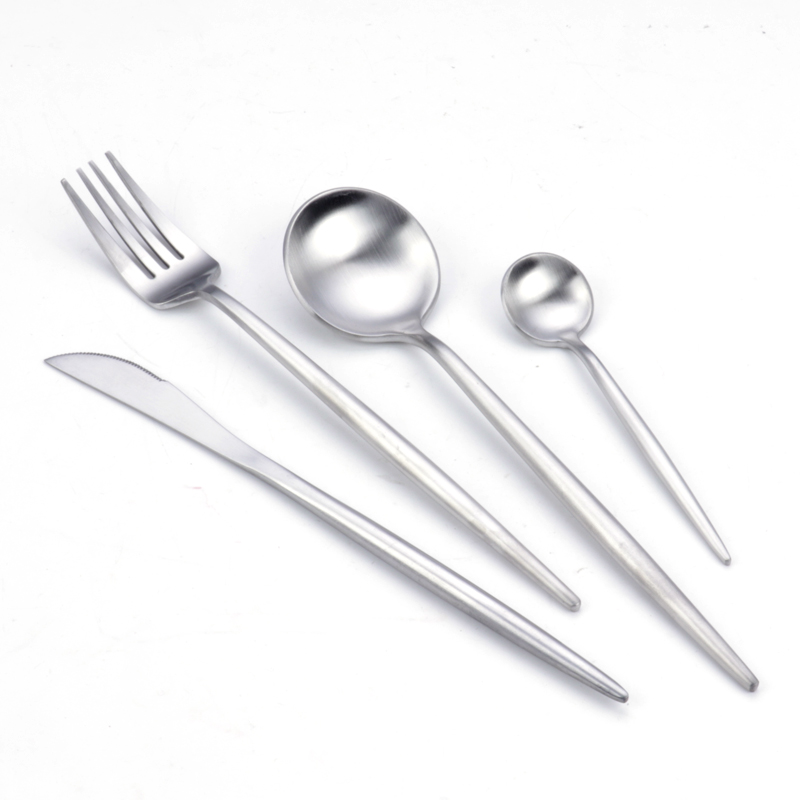 Affordable thickened 410 stainless steel cutlery set for commercial use

