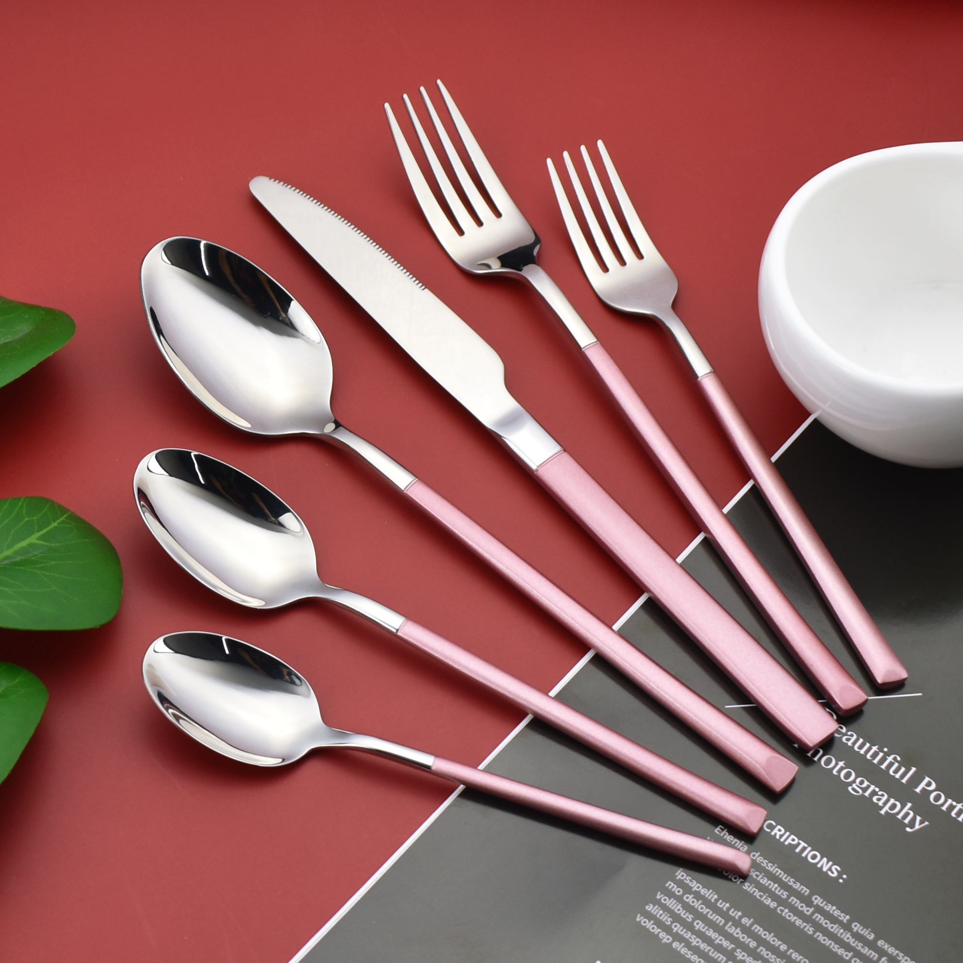 Affordable thickened 410 stainless steel cutlery set for commercial use

