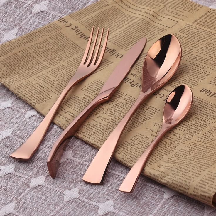 High-performance stainless steel flatware set with polished silver finish

