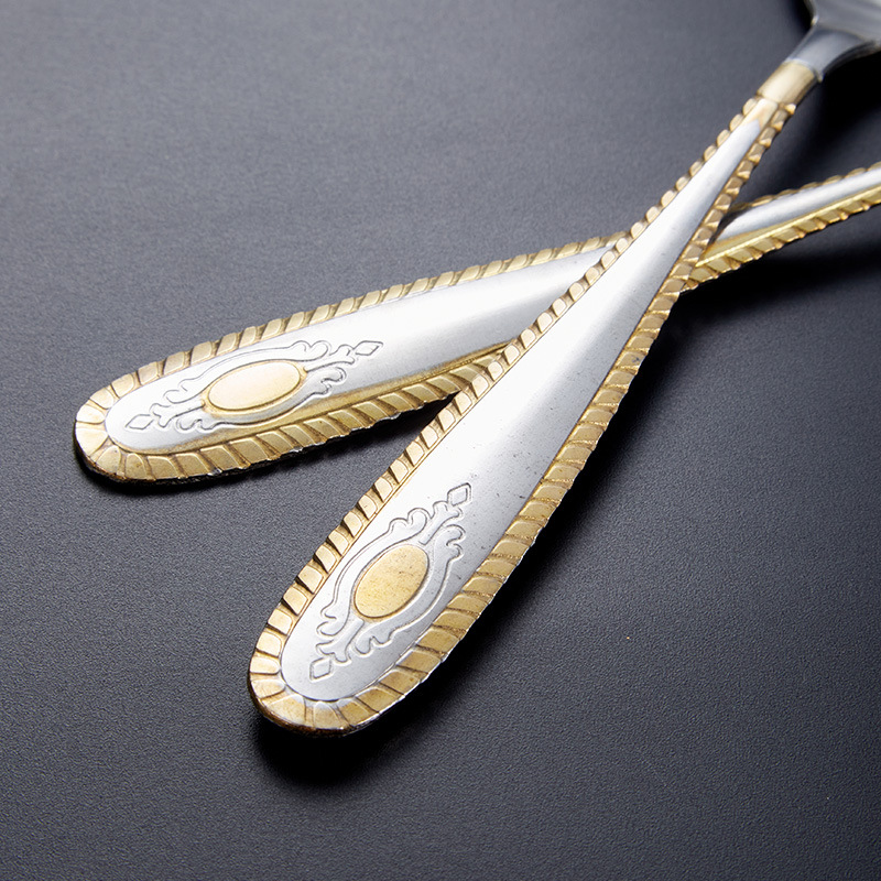 Stainless steel cutlery set for wedding and banquet use

