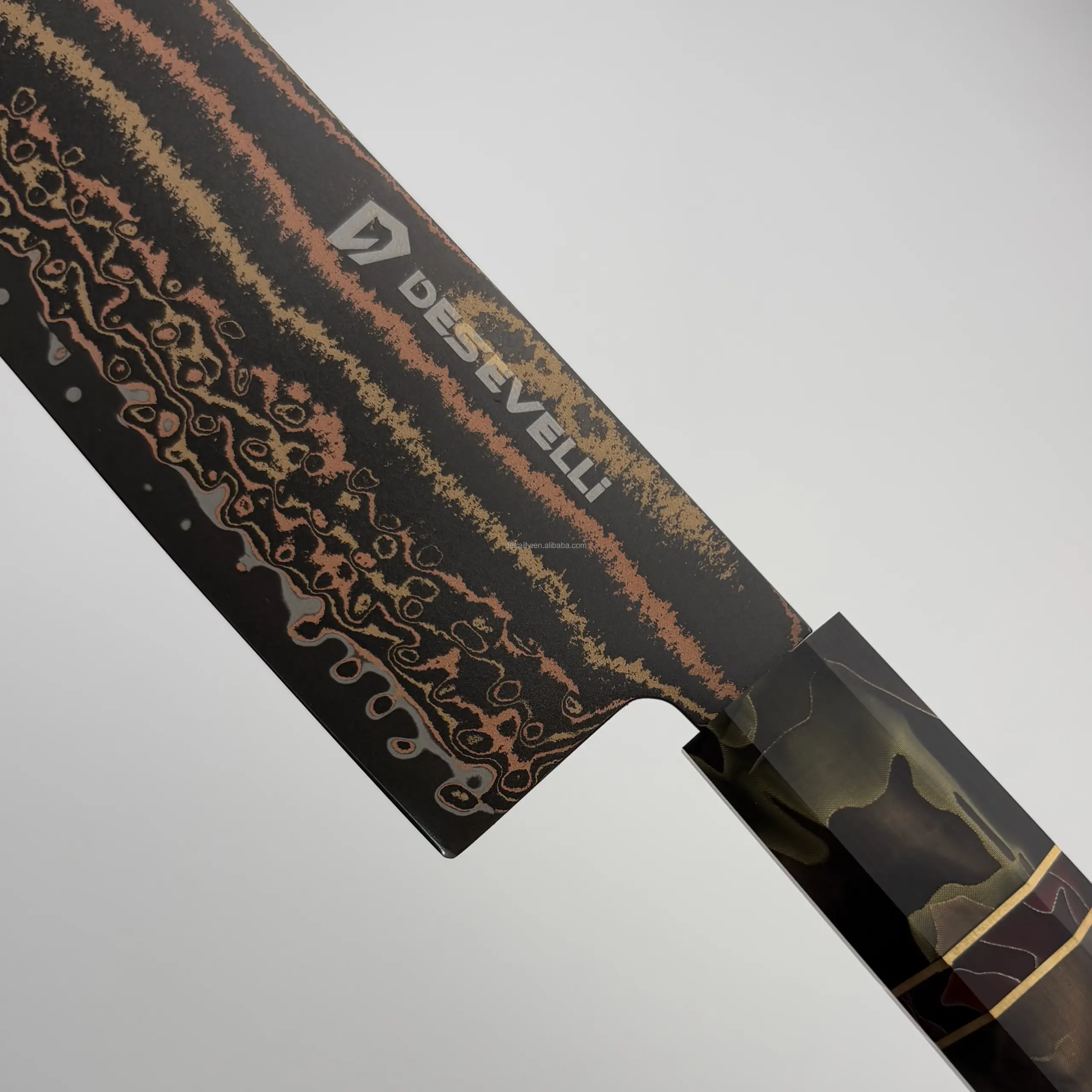 Factory Direct Damascus Steel Chef Knife with Patterned Blade