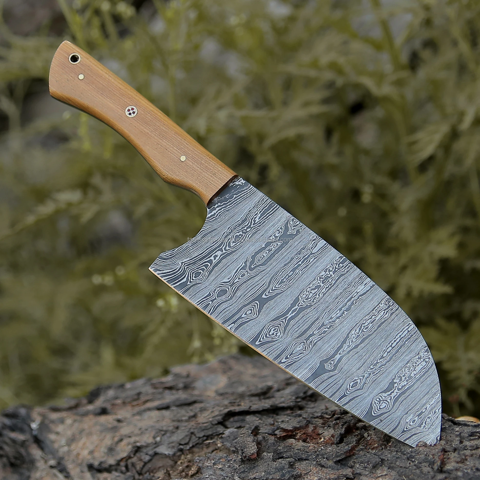 Hand-Forged Damascus Steel Kitchen Knife with Patterned Blade